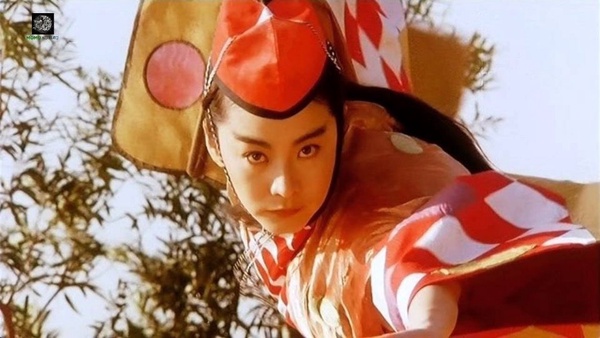 網評12個「女扮男裝」最真實的女星！《烈火軍校》白鹿、《花不棄》邢恩帥炸，比不上林青霞、張敏經典