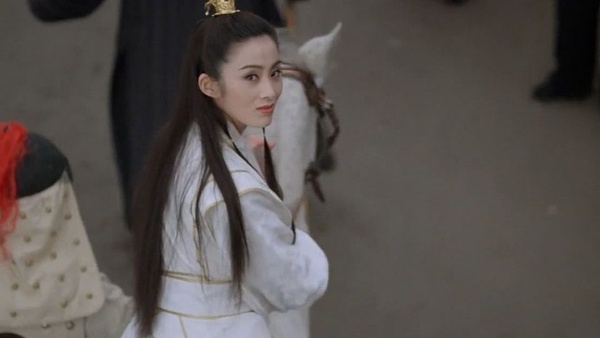 網評12個「女扮男裝」最真實的女星！《烈火軍校》白鹿、《花不棄》邢恩帥炸，比不上林青霞、張敏經典