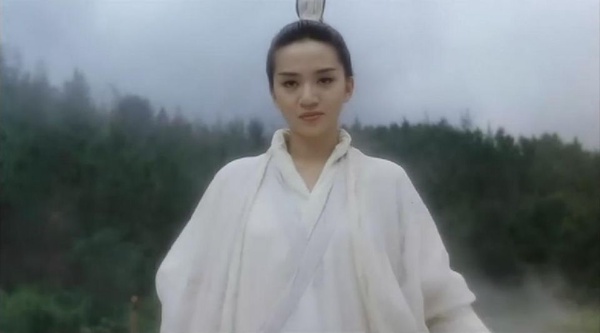 網評12個「女扮男裝」最真實的女星！《烈火軍校》白鹿、《花不棄》邢恩帥炸，比不上林青霞、張敏經典