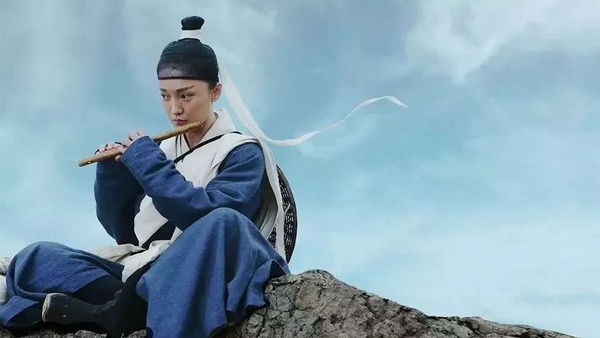 網評12個「女扮男裝」最真實的女星！《烈火軍校》白鹿、《花不棄》邢恩帥炸，比不上林青霞、張敏經典