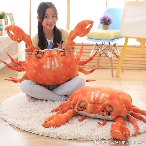 巨大寫實美味「螃蟹」抱枕，小美人魚賽巴斯丁「真蝦版」，海鮮控必收！