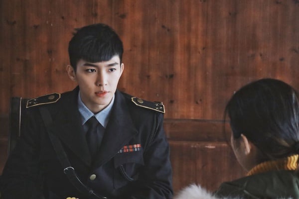 《烈火軍校》許凱「軍裝造型」帥到沒朋友！10個軍裝男神，楊洋、李易峰是抗拒不了的誘惑