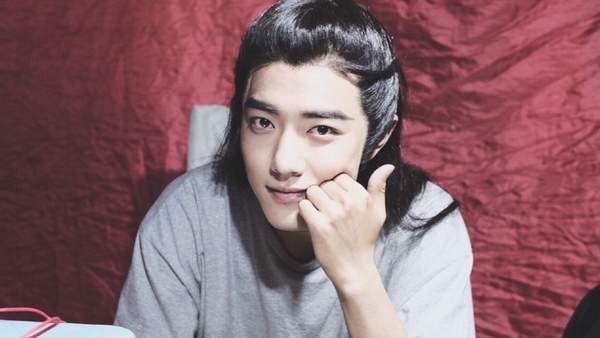 關於《陳情令》肖戰的12個小秘密！貓奴、紳士手、戀愛理想型，完全是現實版的校園男神