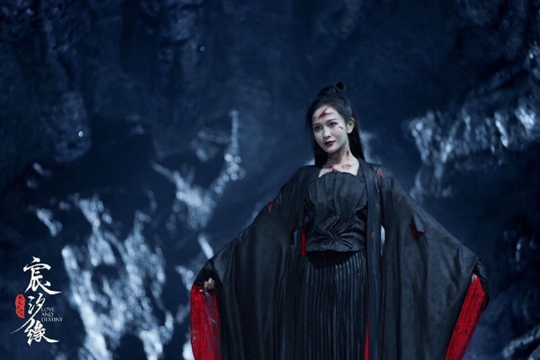 《宸汐緣》元瞳壞到紅！10個演反派爆紅的女星，蔣欣等了20年才演到《甄嬛傳》華妃大火