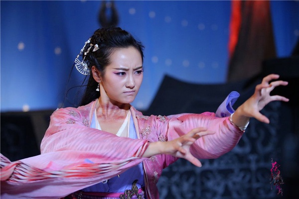 《宸汐緣》元瞳壞到紅！10個演反派爆紅的女星，蔣欣等了20年才演到《甄嬛傳》華妃大火