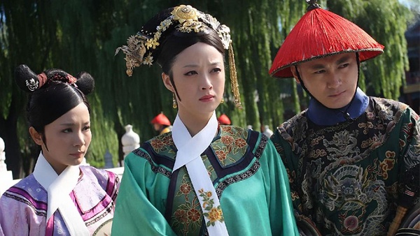 《宸汐緣》元瞳壞到紅！10個演反派爆紅的女星，蔣欣等了20年才演到《甄嬛傳》華妃大火