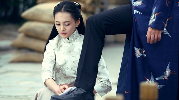 鄭爽成2019爛劇女王！出道10年十部低分劇，最低3.3分，唯一代表作《微微一笑》也不過6.6