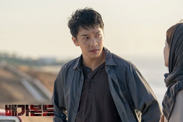 《原本以為只是手機掉了》任時完太會演！10位歌手出身的演員，IU、李昇基「影歌雙棲」