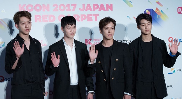 李宗泫私訊性騷擾網紅，終於退出CN BLUE！李宗泫變態發言、騷擾潤娥＆AOA惠晶，FNC不捧鄭容和，反用6行為護航他