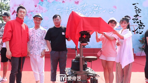 9部愛情網劇定角開機！《雙世寵妃》邢昭林再演古裝美男，迪麗熱巴有望出演新劇變霸氣女主