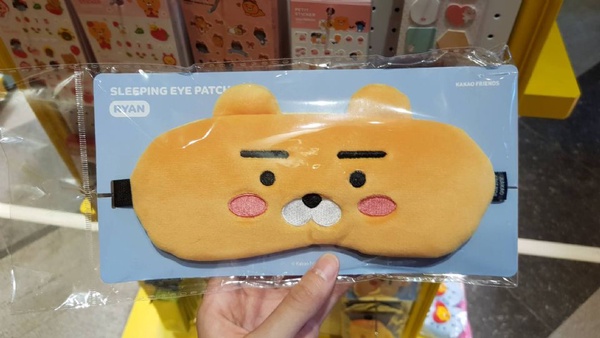 KAKAO FRIENDS快閃店就在台北新光三越A11！超多超萌的KAKAO FRIENDS，全部都在台北新光三越A11等你～