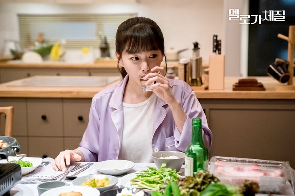 《浪漫的體質》8個人生道理！任勞任怨只會變社畜、失戀靠新包包治，每點都超有共鳴！