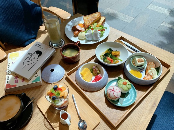 最美書店TSUTAYA BOOKSTORE內湖店，全台獨家三層式「茶屋日式私房早午餐」