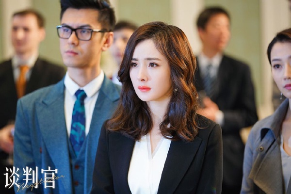 楊冪粉絲宣示抵制「嘉行自制爛劇」！8部借楊冪光環的「演員大禮包」，《三生三世》買一送九成最大禮