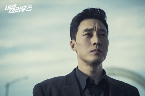 《VAGABOND》李昇基跑成Running man，8位動作戲帥炸韓星，池昌旭、李敏鎬根本專業特務，超想被他們保護