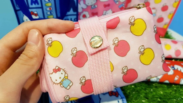 HELLO KITTY 45週年紀念商品就在7-11！45週年紀念的HELLO KITTY，一次三種商品就在7-11出沒啦～