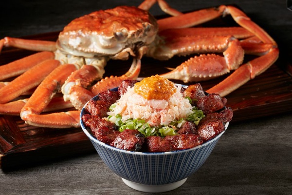 「開丼」霸氣松葉蟹燒肉丼鮮甜登場！還有蟹飽王丼就算痛風也要吃！開賣日期、地點看這裡～