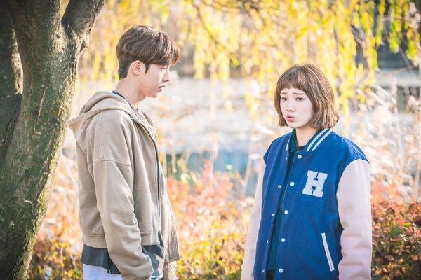 《他人即地獄》李棟旭變態吃人肉，洗刷爛演技罵名！8位曾因「挑錯劇本」被罵的韓星，申惠善最無辜，南柱赫評價逆轉
