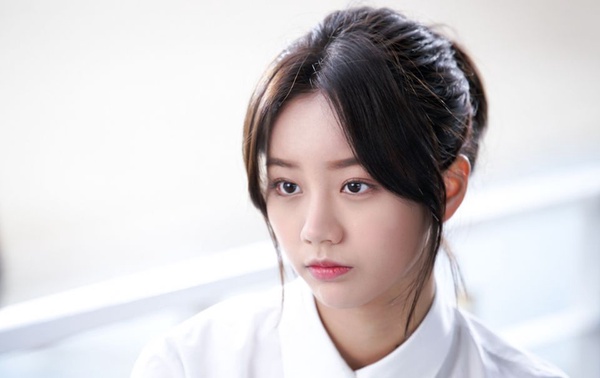 《他人即地獄》李棟旭變態吃人肉，洗刷爛演技罵名！8位曾因「挑錯劇本」被罵的韓星，申惠善最無辜，南柱赫評價逆轉