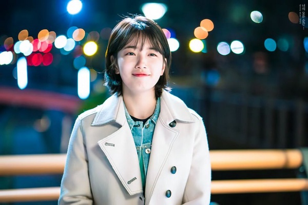 《他人即地獄》李棟旭變態吃人肉，洗刷爛演技罵名！8位曾因「挑錯劇本」被罵的韓星，申惠善最無辜，南柱赫評價逆轉
