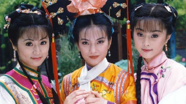 楊冪版令妃PK吳謹言、李純！網評9位穿旗服最美女星，趙麗穎、秦嵐都上榜