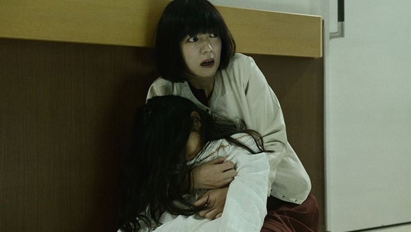 盤點近期13部驚悚恐怖電影！《牠 第二章》跳舞小丑惡夢重演，《鬼店》續作《安眠醫生》釋最終預告再現雙胞胎姐妹花