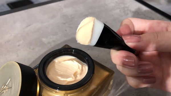 2019下半年頂級保養新品！EVELOM卸妝膠囊、香奈兒洗卸、YSL仙女面膜，樣樣都是女王級保養！
