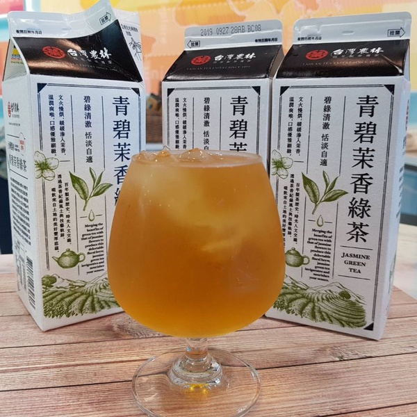 台灣農林進軍7-11！百年茶廠台灣農林推出「青碧茉香綠茶」，清甜不咬胃的滋味，在7-11就買得到！