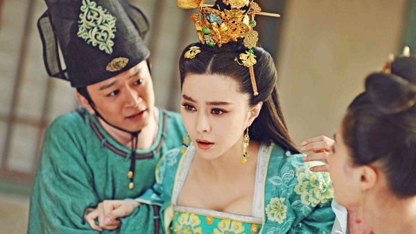 楊紫《我的莫格利男孩》人設像討人厭女配！9個奇葩女主人設，唐嫣被狂槽毀三觀、綠茶婊