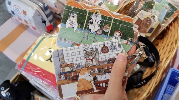 mine mine中山店推出「不可思議的貓世界」主題限定店！台灣初登場的「不可思議的貓世界」，mine mine中山店限時1個月推出～