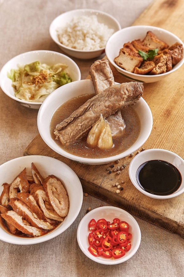 新加坡3大肉骨茶進軍台灣，「黃亞細肉骨茶」、「發起人肉骨茶」、「松發肉骨茶」超詳盡評比，招牌餐點、特色一次告訴你！