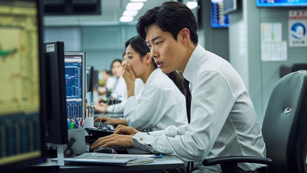 2019韓國暑期電影演員評價TOP10！曹政奭憑《極限逃生》奪第一，朴敘俊《驅魔使者》露胸肌還敵不過這一位