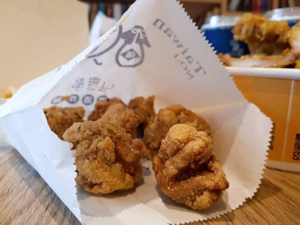 山雞部來台北南港囉！一中街超夯的山雞部進軍台北南港，想吃雞排公仔麵就趁現在～