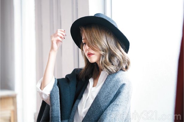 潮女穿不膩的「氣質灰」，四大技巧穿出灰色質感！