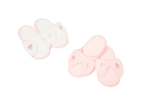 Kakao Friends「Lovely Apeach系列」推出秋冬新品，抱枕、浴袍、拖鞋到髮帶通通有，超萌Apeach美妝蛋必收！