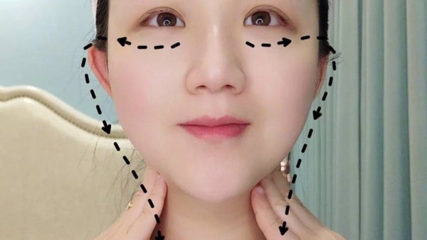「眼部細紋」讓你老10歲！美容師親授眼周按摩技巧，暗沉通通OUT！