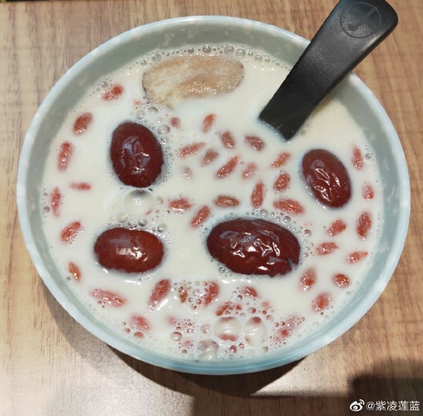 豐胸食譜公開！高成功率A杯→C杯豐胸飲食，網友實測一個月空杯變滿杯！加碼豐胸按摩教學
