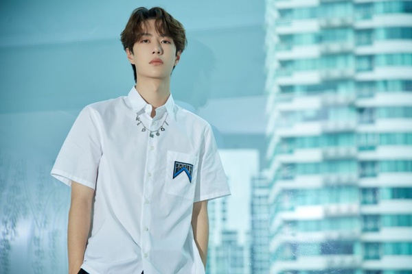 《陳情令》泰國見面會7男神造型盤點！肖戰、王一博默契情侶裝，全場最騷包是他