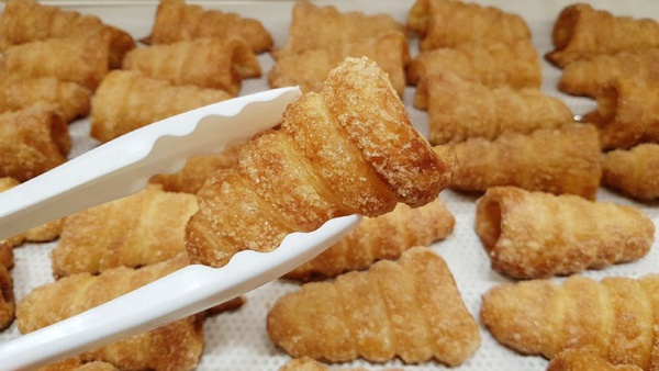 善菓屋「可頌豆乳冰淇淋」！中山區美食限定美食，每天現做的可頌加上豆乳冰淇淋，只限善菓屋南西店販售～