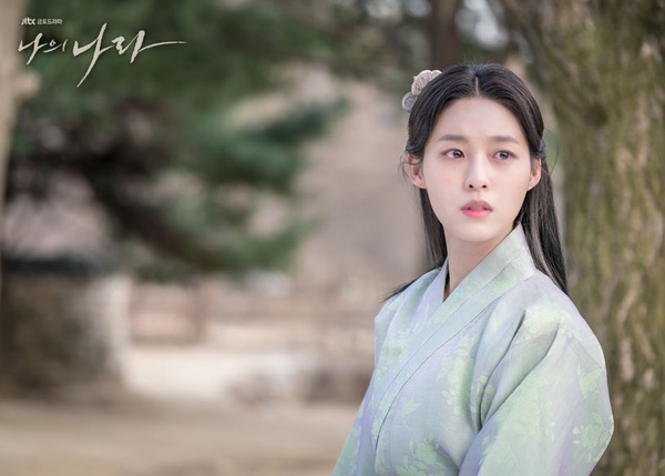 10位女偶像轉型演員近況！朴芝妍新劇沒人看，秀智、NANA挑戲眼光最強！