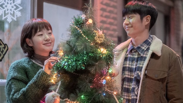 《愉悅的音樂專輯》金高銀、丁海寅又甜又虐！2019韓國7部愛情電影，浪漫喜劇、文藝小清新通通有，看完好想談戀愛