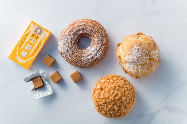 beard papa「森永牛奶糖口味泡芙」！森永牛奶糖餡＆三種beard papa泡芙外皮，酥脆濃郁的滋味絕對必買～