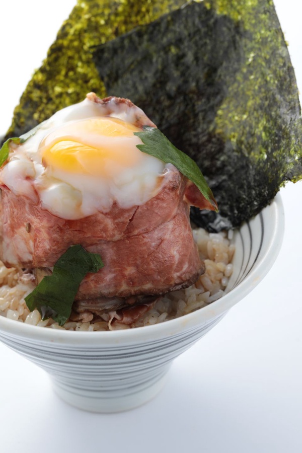 日本名店「冰見海鮮丼 粋鮨」台北首店登場，人氣「冰見特上海鮮丼、冰見特上握壽司」都是必點招牌！