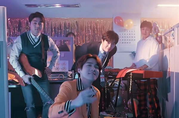 池晟跨刀白智榮MV，「流淚演技」超揪心！8位韓劇男神演MV，池昌旭虐戀朴寶英，金材昱演小職員也禁慾