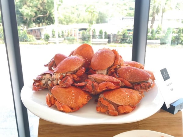 海鮮控快筆記！萬麗酒店士林廚房自助餐廳推秋蟹料理吃到飽！還有帝王蟹腳任你吃，只要這個價錢就可以吃到飽！