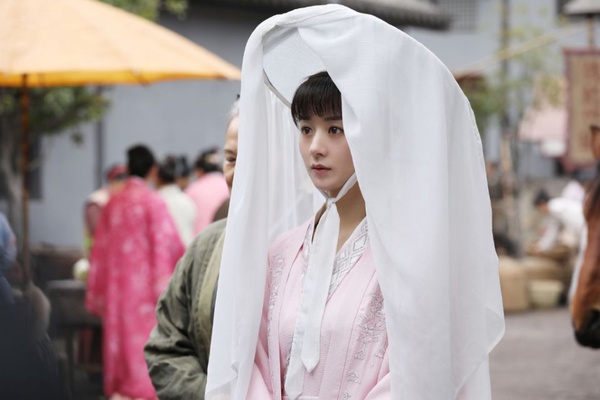 《陳情令》師姐江厭離化身斗笠俠女！12位戴斗笠的古裝女神，張鈞甯美豔、趙麗穎可愛
