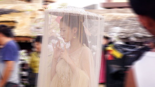 《陳情令》師姐江厭離化身斗笠俠女！12位戴斗笠的古裝女神，張鈞甯美豔、趙麗穎可愛