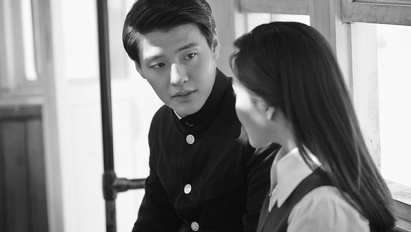 《魷魚遊戲2》姜河那10個令人印象深刻的作品!曾曖昧IU、金智媛，憑藉這部奪得百想影帝