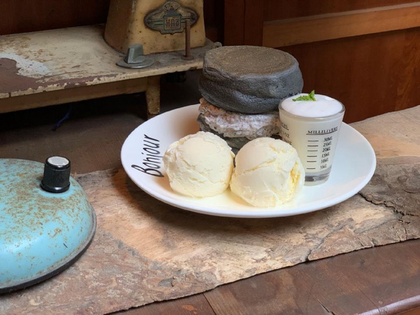 美好年代「OREO舒芙蕾」！可愛的夾心造型＆濃濃的OREO味，加碼浮誇系的明太子義式水餃＆泰式螃蟹義大利湯麵～