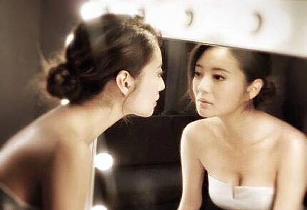 「我結婚，一定是為了愛情。」翻過「安式高牆」後，迎來的是最美麗的新娘－安以軒